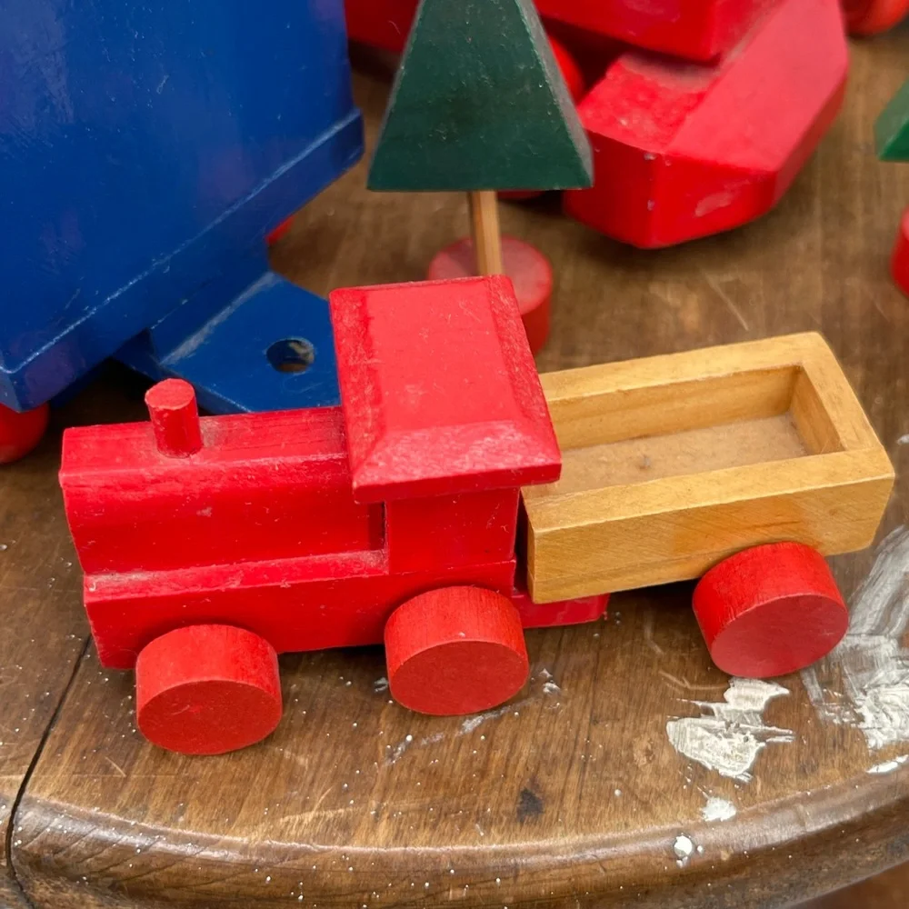 ⭐️International Silver 1994 Colorful Wooden Animal Train Set